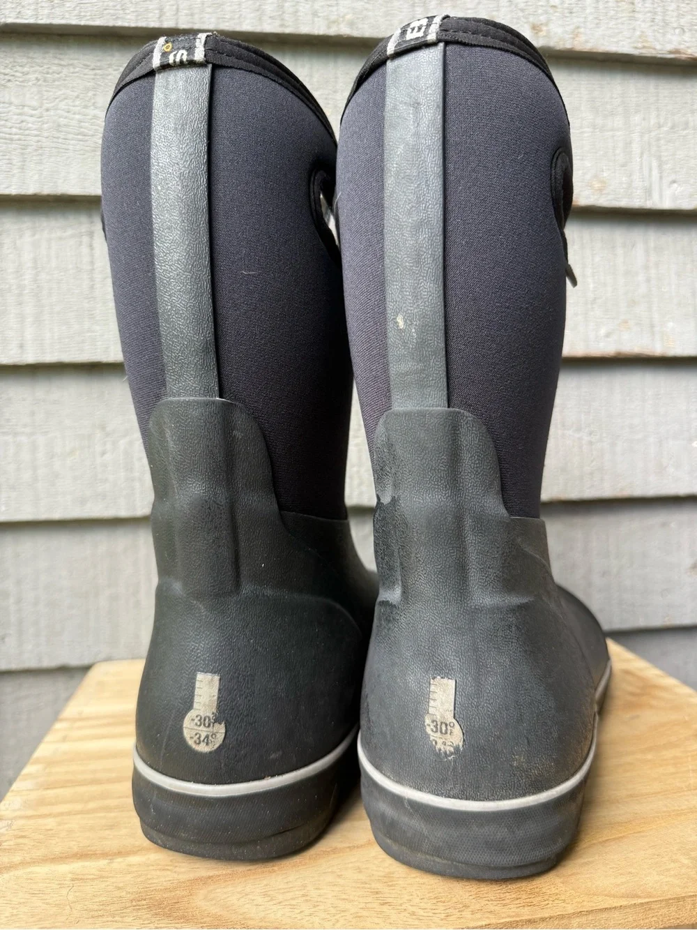 Bogs Kids Black Waterproof Snow Boots size 5
